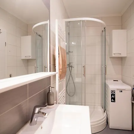 Sundelight Apartman *